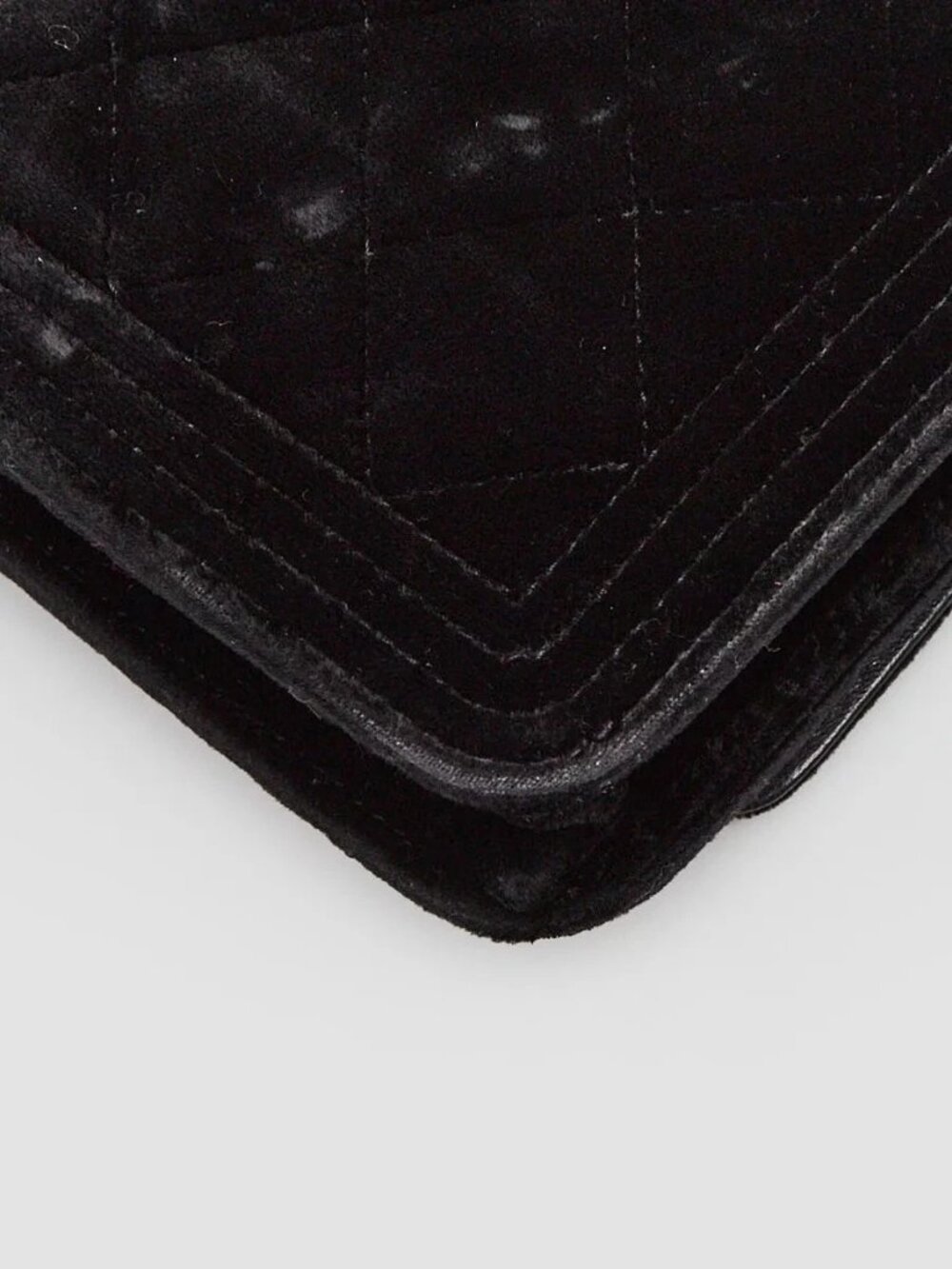 Chanel Black Quilted Velvet Boy WOC Clutch Bag - Picture 4 of 12